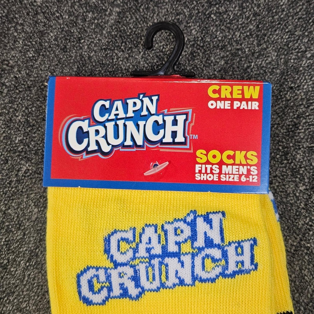 Capn Crunch Crew Socks Men's Shoe Size 6-12 Yellow‎ Character Socks - Picture 2 of 4